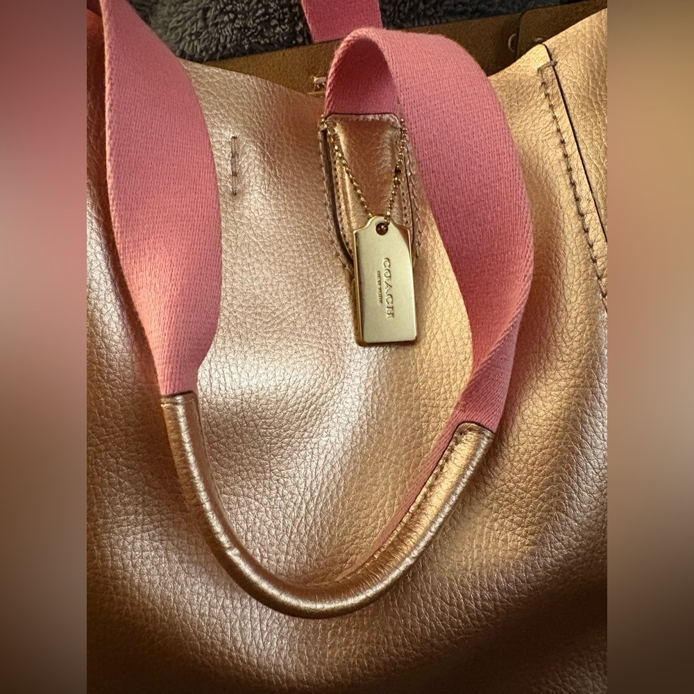 COACH F39675 Leather Derby Tote (Rose Gold/Metallic) - Picture 5 of 16